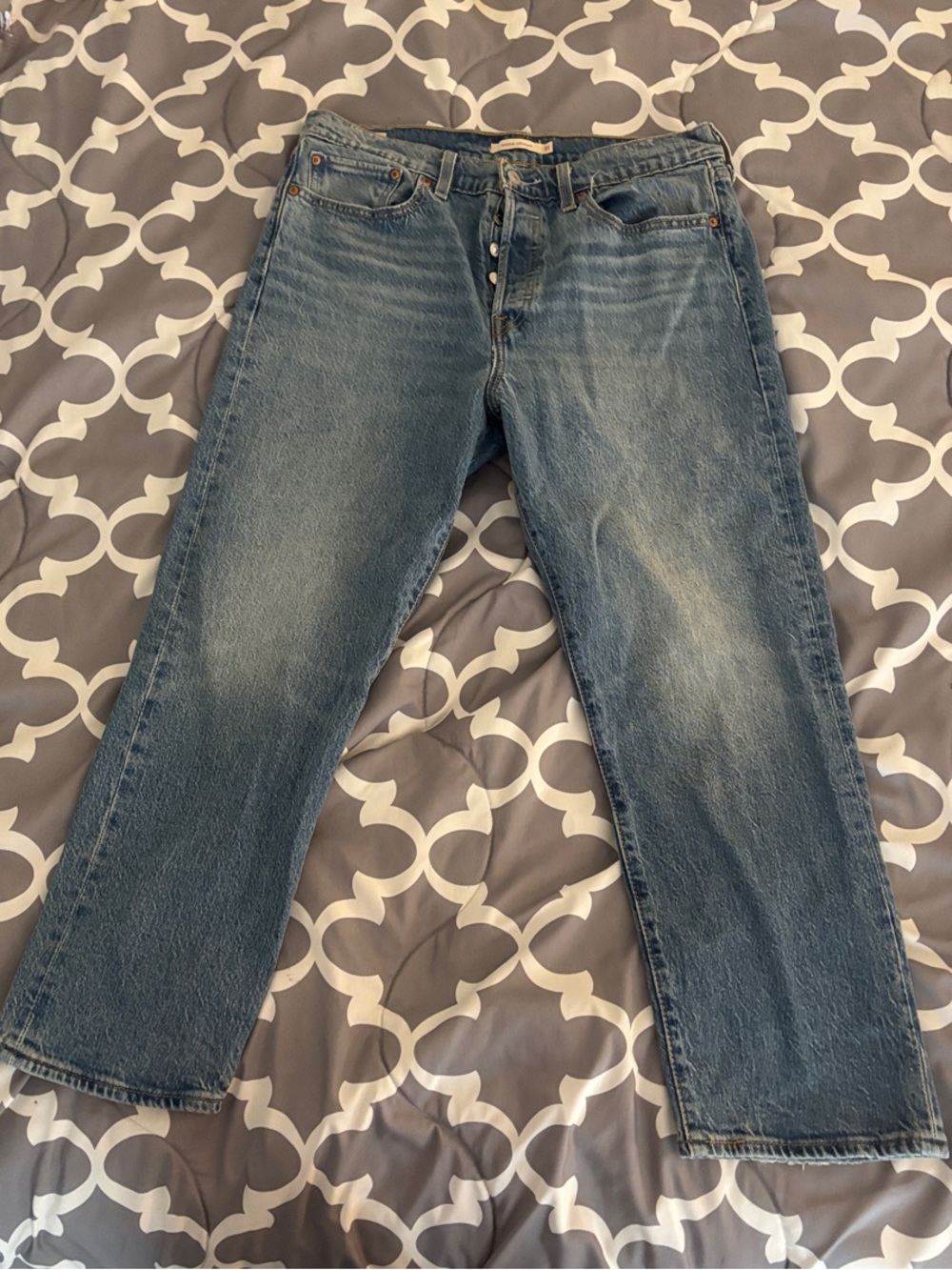 Women’s Levi’s wedgie straight size 31